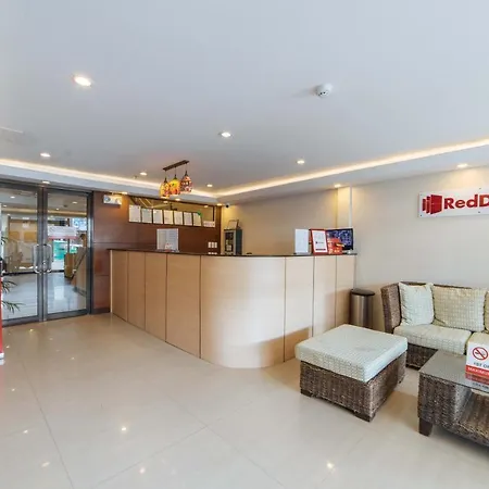 Reddoorz Near Victoria Mall Davao
